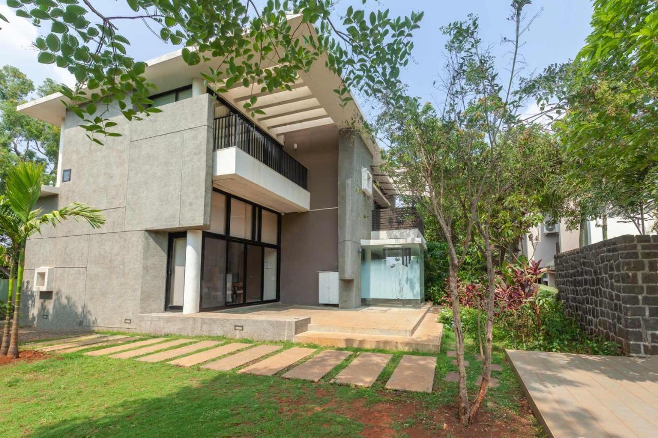 Villa Foresta By Stayvista With Modern Decor, Swimming Pool & Expansive Lawn For A Perfect Escape Лонавла Екстер'єр фото