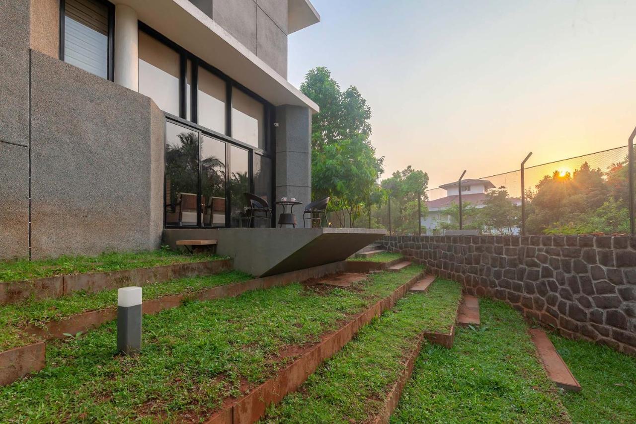 Villa Foresta By Stayvista With Modern Decor, Swimming Pool & Expansive Lawn For A Perfect Escape Лонавла Екстер'єр фото