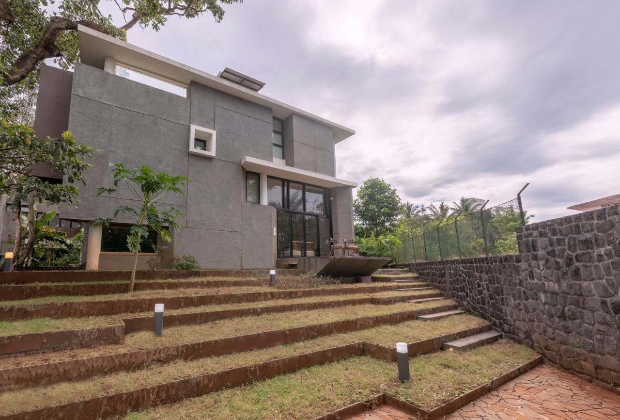 Villa Foresta By Stayvista With Modern Decor, Swimming Pool & Expansive Lawn For A Perfect Escape Лонавла Екстер'єр фото
