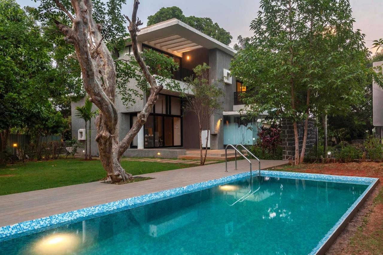 Villa Foresta By Stayvista With Modern Decor, Swimming Pool & Expansive Lawn For A Perfect Escape Лонавла Екстер'єр фото