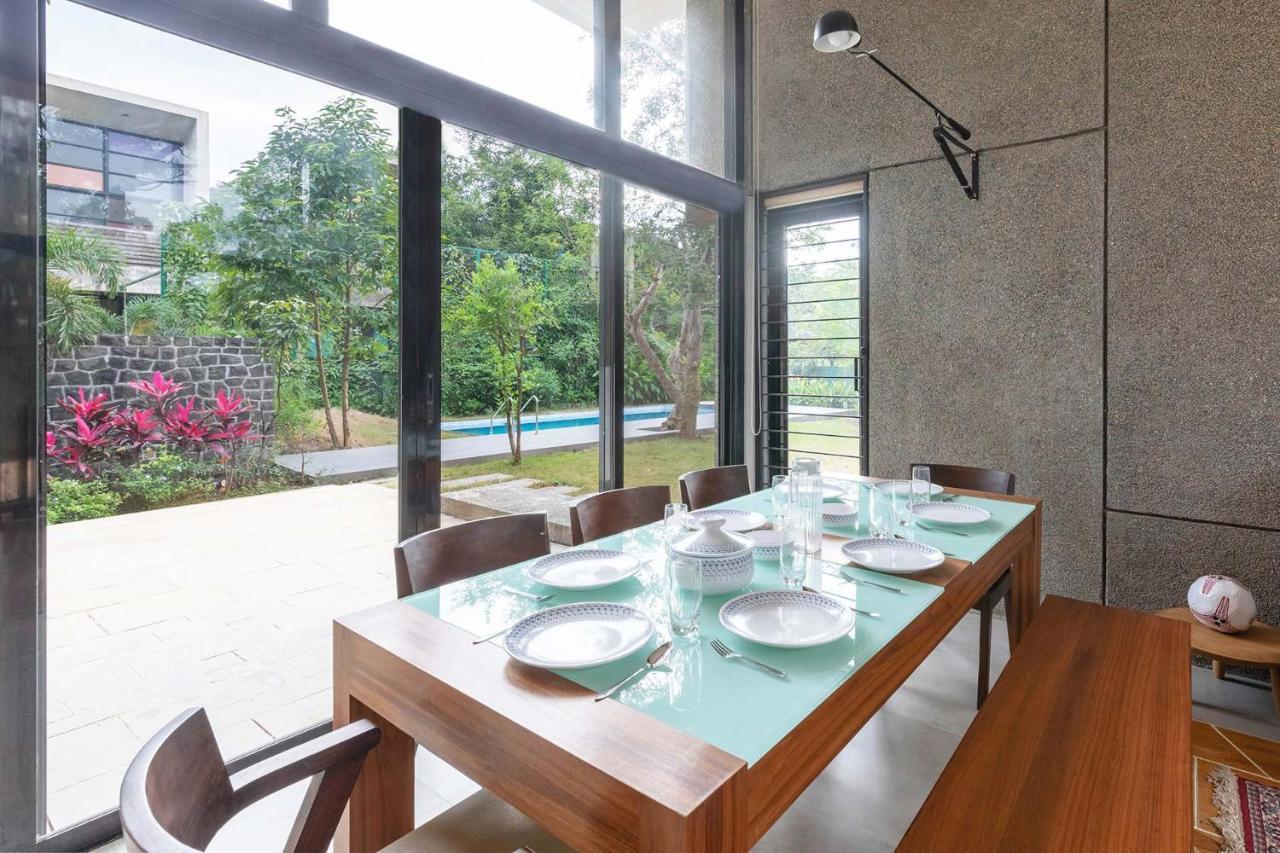 Villa Foresta By Stayvista With Modern Decor, Swimming Pool & Expansive Lawn For A Perfect Escape Лонавла Екстер'єр фото
