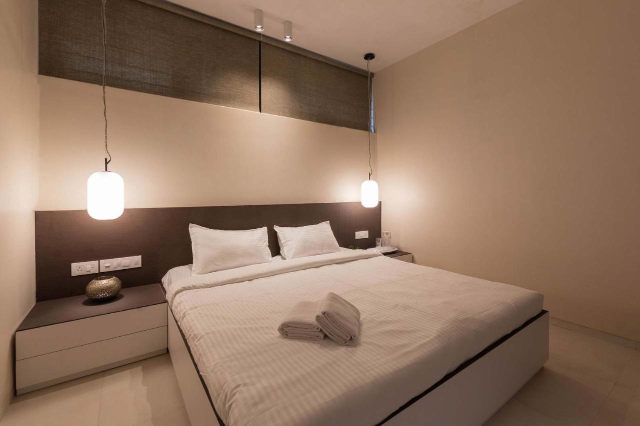 Villa Foresta By Stayvista With Modern Decor, Swimming Pool & Expansive Lawn For A Perfect Escape Лонавла Екстер'єр фото